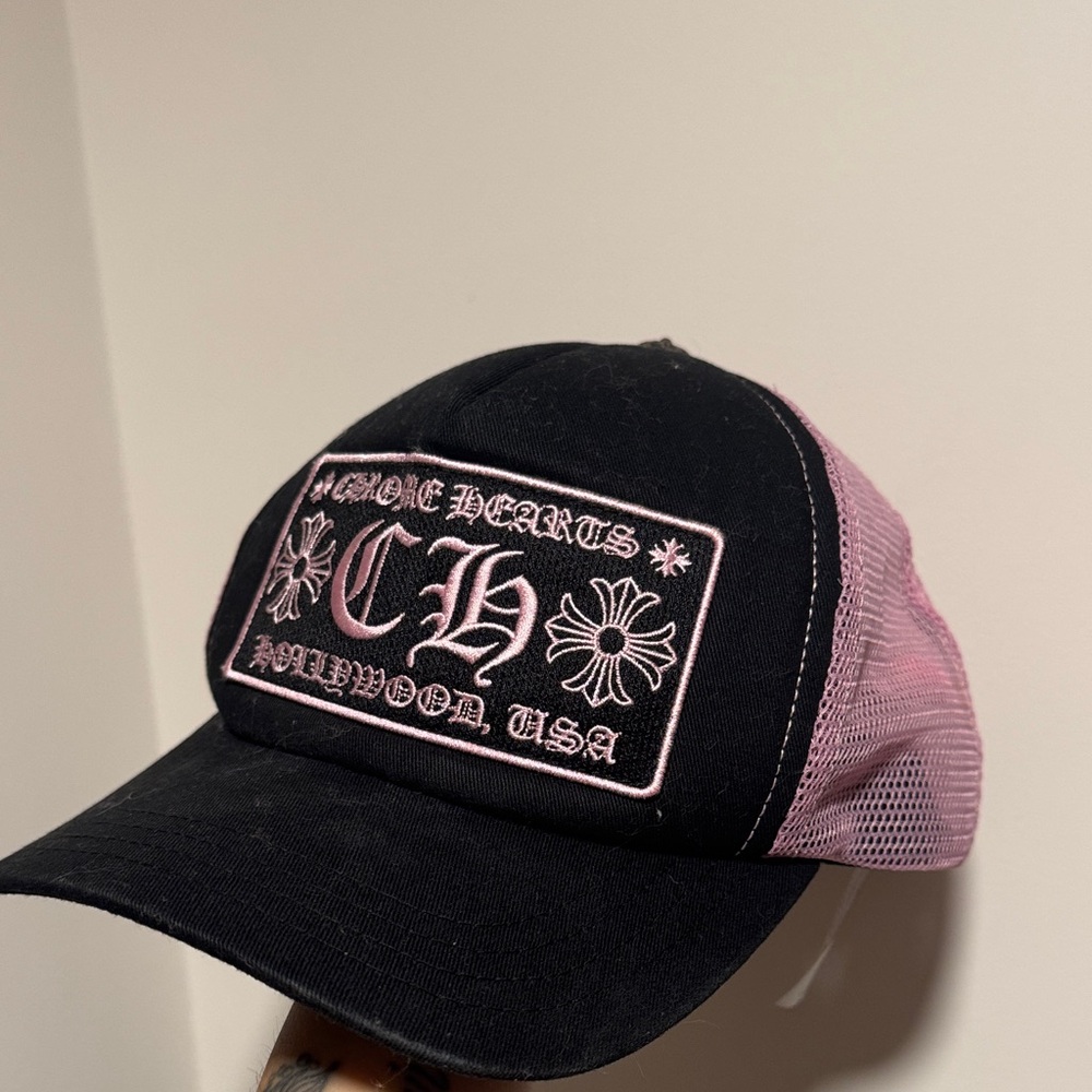 CHROME HEARTS Black and Pink Trucker Hat